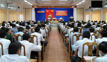 Đảng bộ Cà Mau Triển khai học tập, đưa Nghị quyết Đại hội XI của Đảng vào cuộc sống